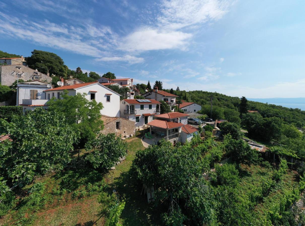 Apartments Tinka Brseč Esterno foto