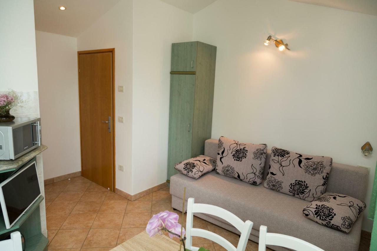 Apartments Tinka Brseč Esterno foto