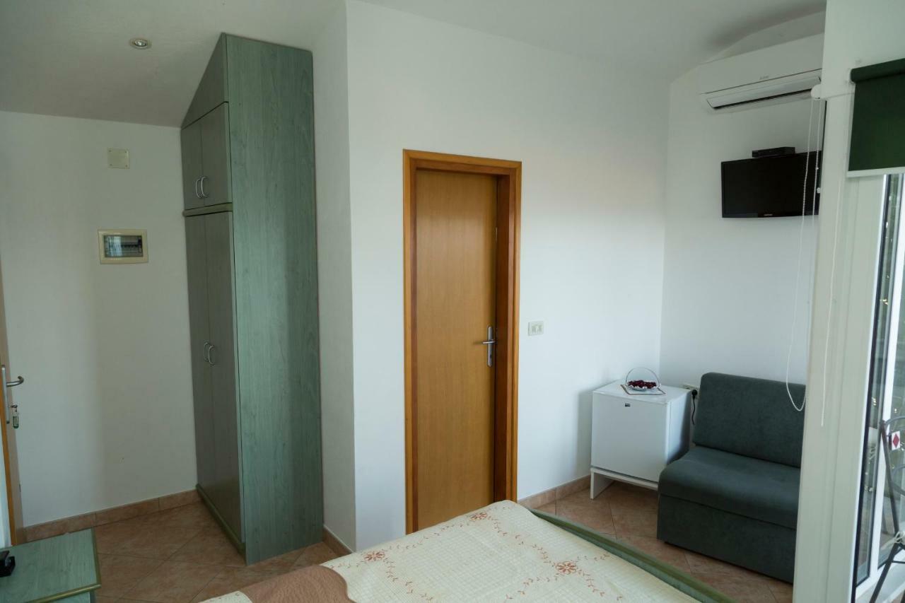 Apartments Tinka Brseč Esterno foto