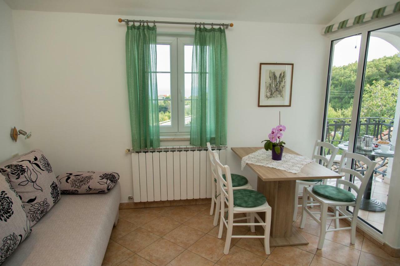 Apartments Tinka Brseč Esterno foto