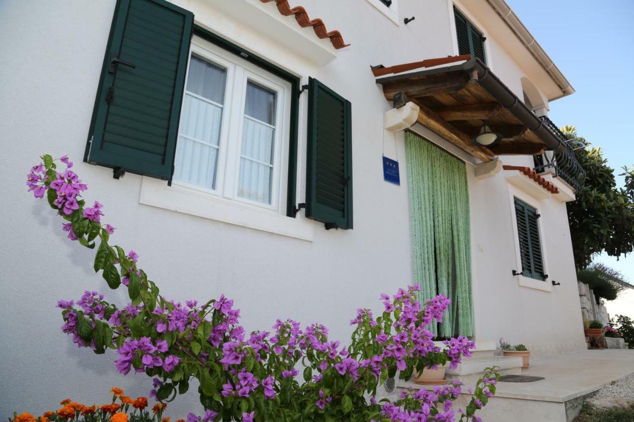 Apartments Tinka Brseč Esterno foto